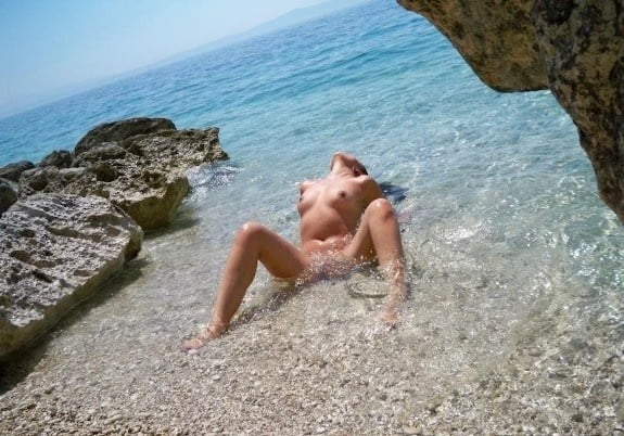AMATEUR PICTURES OF REAL NUDISTS-h72r09jjc5.jpg