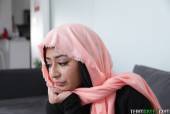 Binky Beaz - Hijab -676sj60wdj.jpg