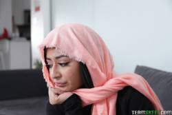 Binky Beaz Hijab - 209x - 1620px-f74xxxlwhi.jpg