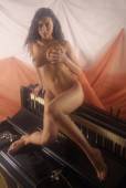  Corinna B - Pianist-t750q2x6lc.jpg