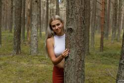 Vero ,Oxana Lauma Three Girls One Forest  78x -w774drlz37.jpg