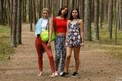 Vero ,Oxana Lauma Three Girls One Forest  78x -j774dr8kit.jpg