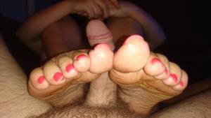 Amateur Wife Footjob Feet Husband[x42]-j77w66pnrq.jpg