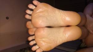 Amateur Wife Footjob Feet Husband[x42]-077w66woyk.jpg