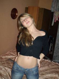 Hot amateur beauty from Russia [x29]s78acpvh7g.jpg
