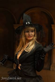 Jeny-My-First-Halloween-Costume-%286000px%29-x-185-v79aiputpx.jpg