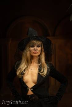 Jeny-My-First-Halloween-Costume-%286000px%29-x-185-079aipvb14.jpg