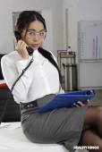 Aaliyah Hadid - Secretary Side Job -37kf0md4po.jpg