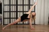 Sophie Gem - Yoga Stretch -07ki4efsya.jpg