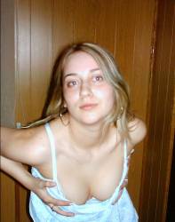 Russian Slutty Girlfriend-1798lph647.jpg