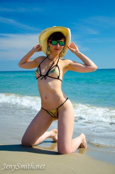 Jeny-First-Day-On-The-Beach-%284928px%29-x-20-0799ovuj4y.jpg